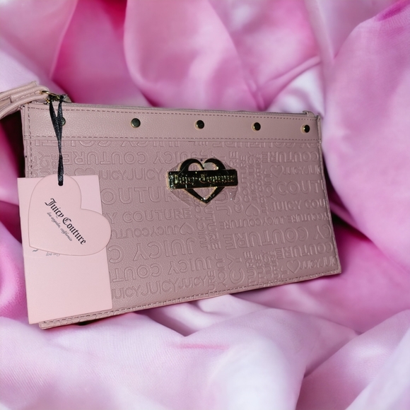 💕NWT Juicy Couture Word Play Wristlet/Wallet💕 - Picture 2 of 7